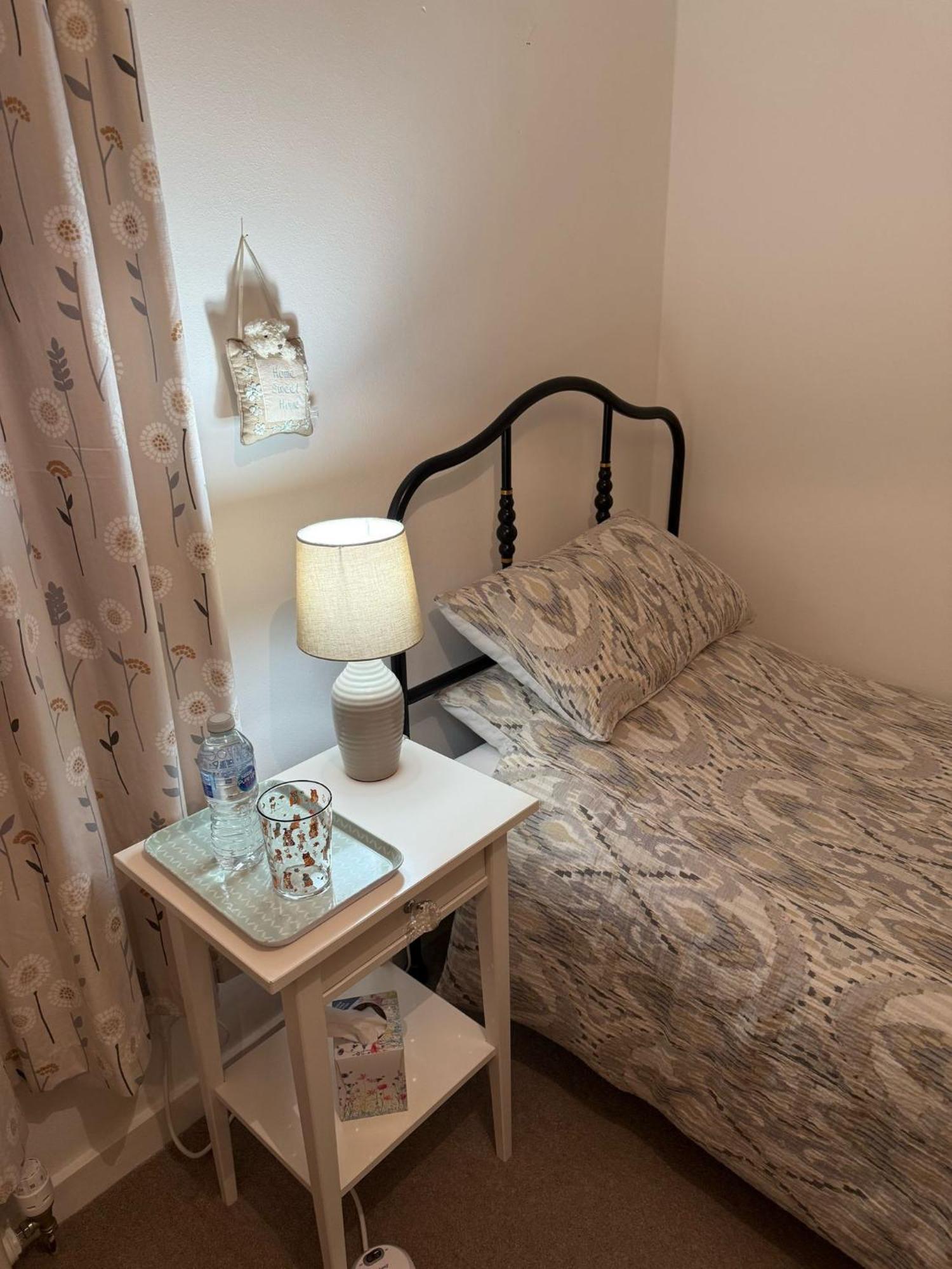 Single Room With Beautiful Garden EDI Kültér fotó